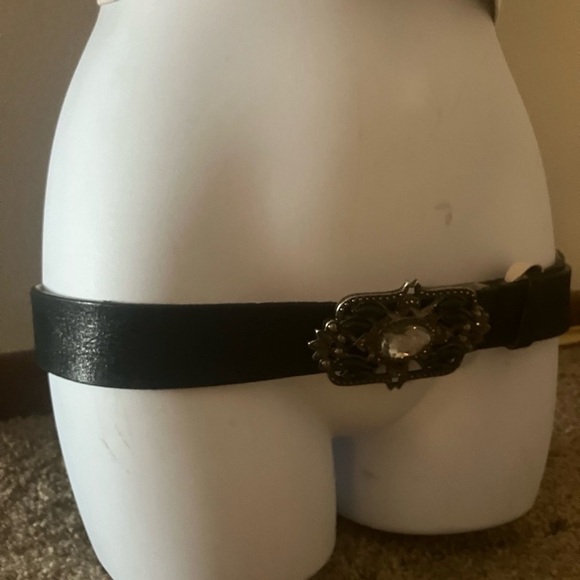 Express Black Buckle Belt - Picture 3 of 9